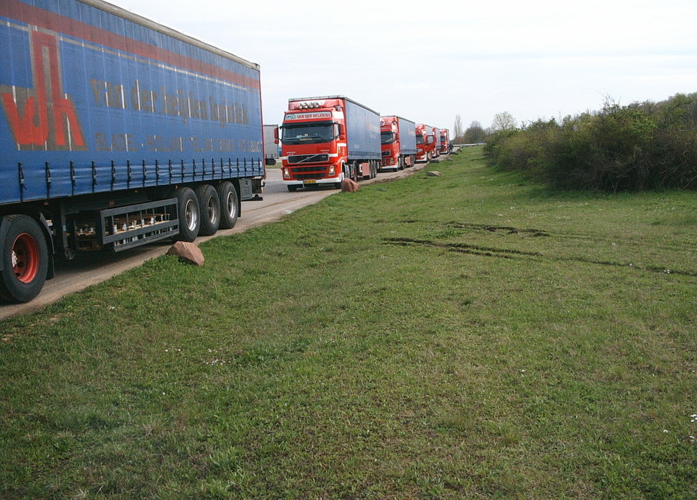 6 trucks 005.jpg